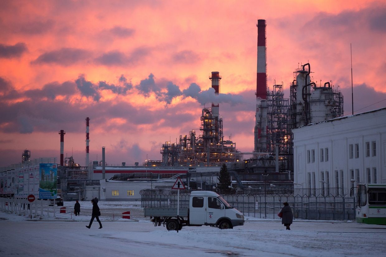 Photo for illustrative purposes. The Lukoil-Nizhegorodnefteorgsintez oil refinery, operated by OAO Lukoil, in Nizhny Novgorod, Russia, on Thursday, Dec. 4, 2014. Photo for illustrative purposes. (Andrey Rudakov/Bloomberg via Getty Images)